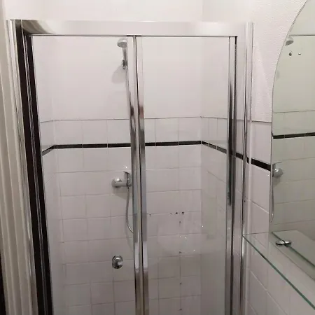 Entre Amigos Hostal *
